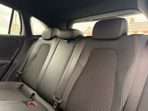 Mercedes-Benz GLA GLA200 Sport - U602