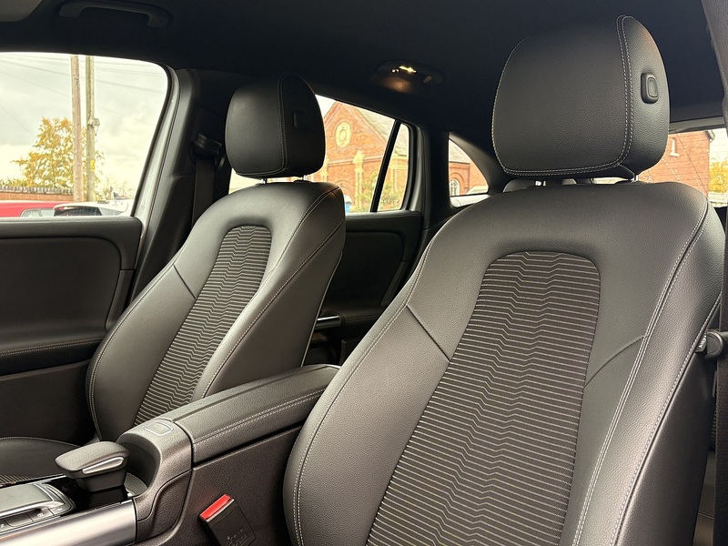 Mercedes-Benz GLA GLA200 Sport - U602