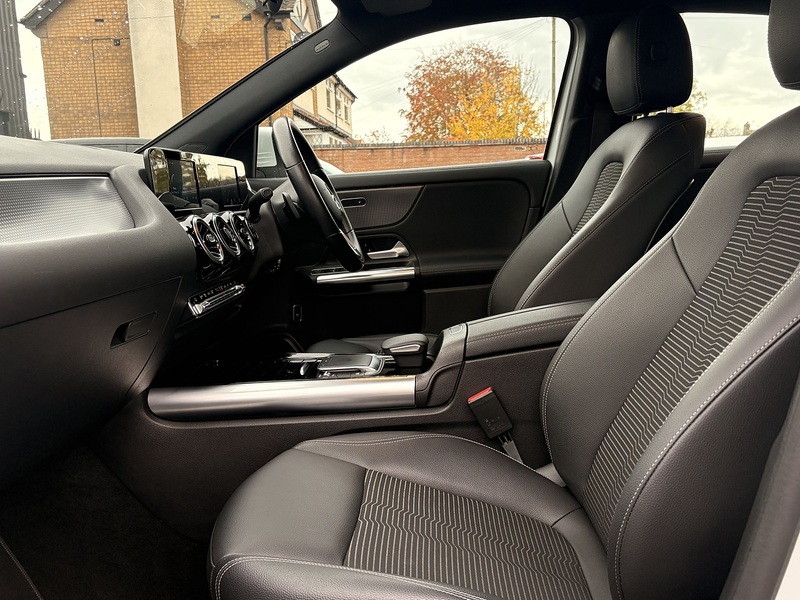 Mercedes-Benz GLA GLA200 Sport - U602