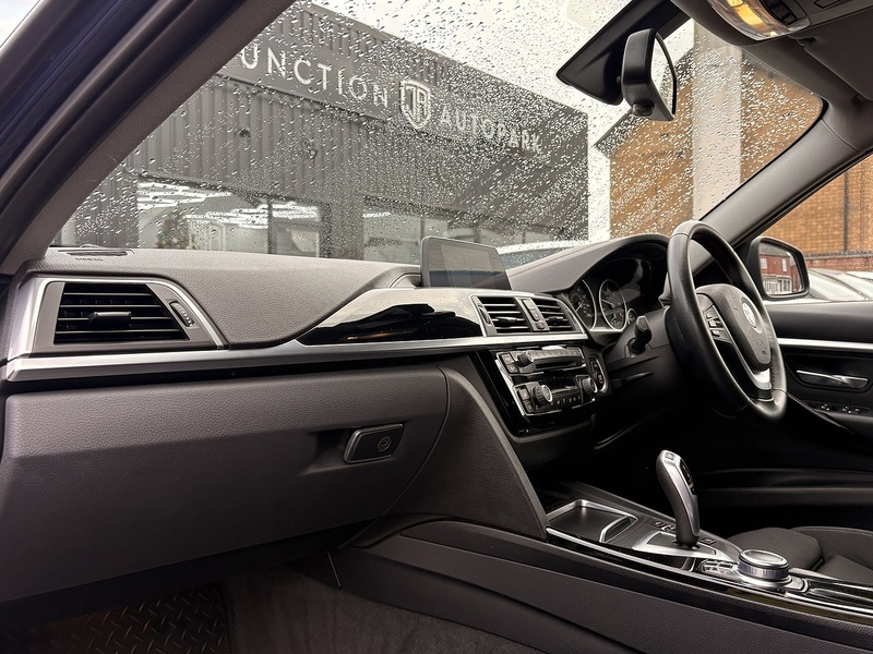 BMW 3 Series 318d Sport - U605