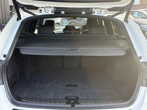 BMW 3 Series 320d M Sport Shadow Edition - U606