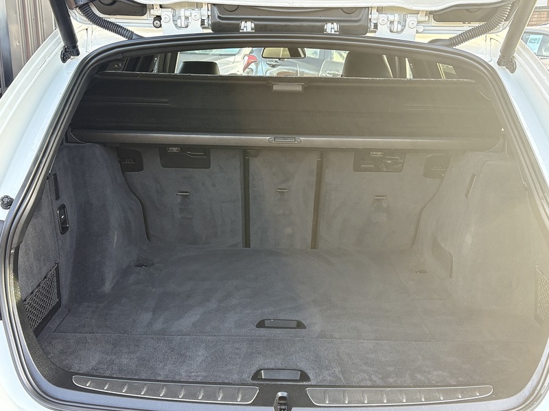 BMW 3 Series 320d M Sport Shadow Edition - U606