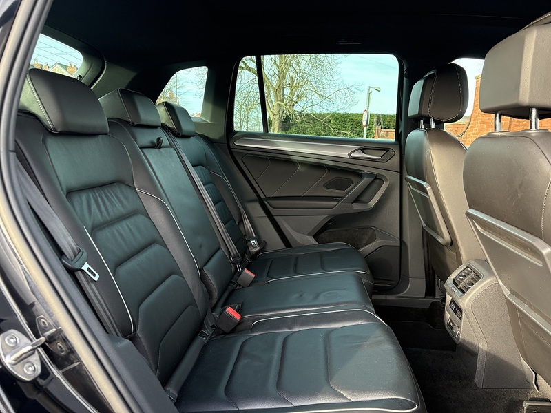 Volkswagen Tiguan TDI R-Line - U608