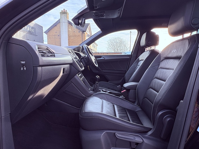 Volkswagen Tiguan TDI R-Line - U608