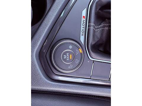 Volkswagen Tiguan TDI R-Line - U608