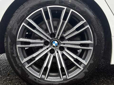 BMW 3 Series 318i M Sport - U610