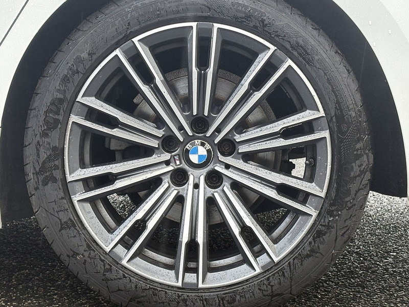 BMW 3 Series 318i M Sport - U610