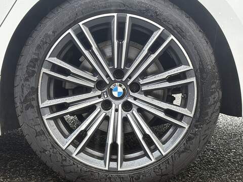 BMW 3 Series 318i M Sport - U610