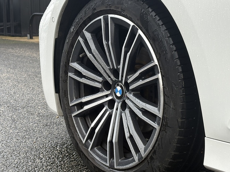 BMW 3 Series 318i M Sport - U610