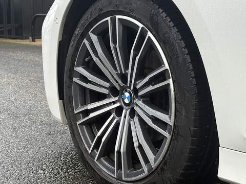 BMW 3 Series 318i M Sport - U610