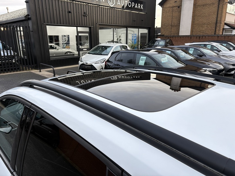 Ford Kuga T EcoBoost ST-Line X - U611