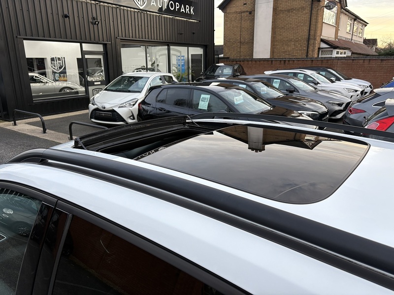 Ford Kuga T EcoBoost ST-Line X - U611