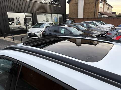 Ford Kuga T EcoBoost ST-Line X - U611