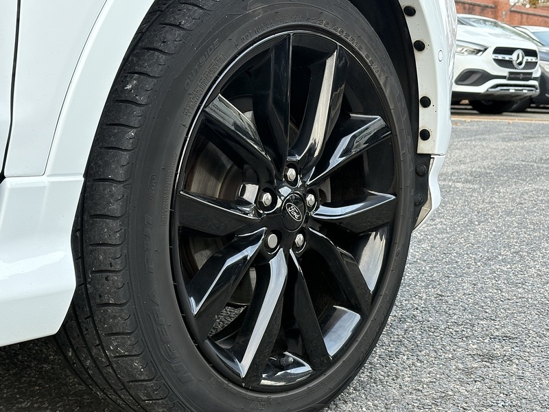 Ford Kuga T EcoBoost ST-Line X - U611