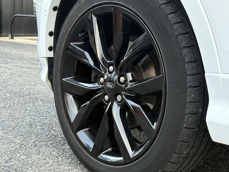 Ford Kuga T EcoBoost ST-Line X - U611