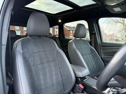 Ford Kuga T EcoBoost ST-Line X - U611