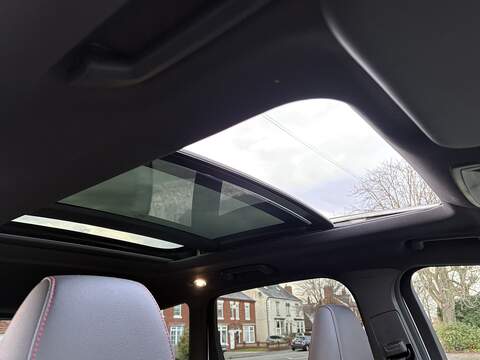 Ford Kuga T EcoBoost ST-Line X - U611