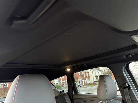 Ford Kuga T EcoBoost ST-Line X - U611