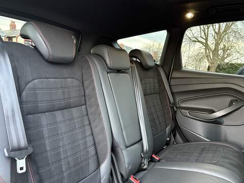 Ford Kuga T EcoBoost ST-Line X - U611