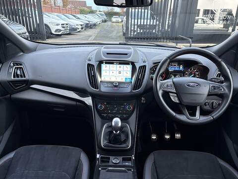 Ford Kuga T EcoBoost ST-Line X - U611