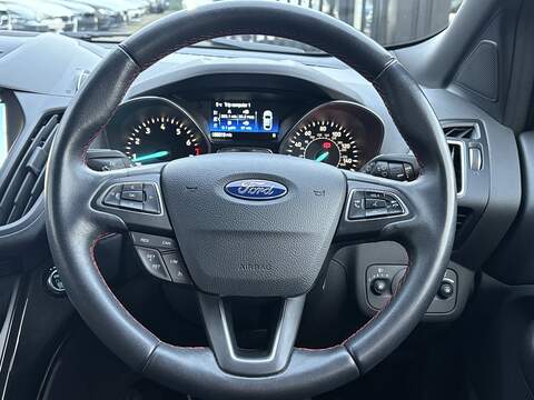 Ford Kuga T EcoBoost ST-Line X - U611