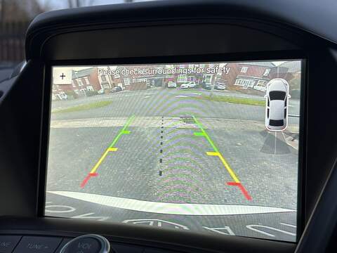 Ford Kuga T EcoBoost ST-Line X - U611