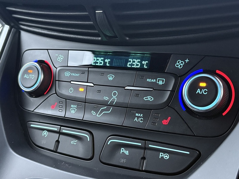 Ford Kuga T EcoBoost ST-Line X - U611