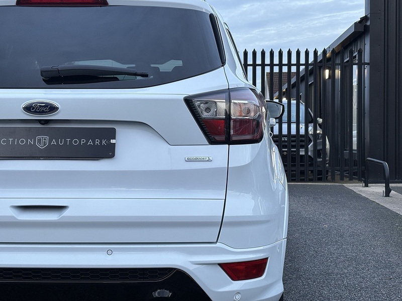Ford Kuga T EcoBoost ST-Line X - U611