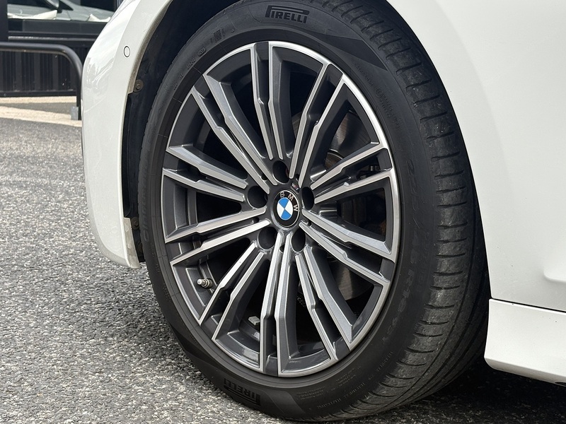 BMW 3 Series 320i M Sport - U614