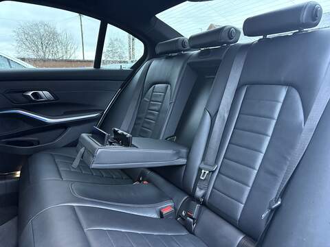 BMW 3 Series 320i M Sport - U614