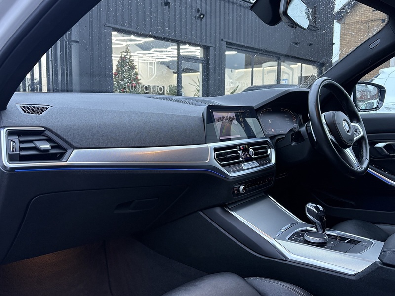 BMW 3 Series 320i M Sport - U614