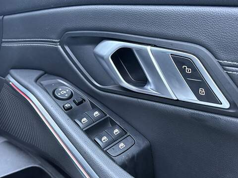 BMW 3 Series 320i M Sport - U614