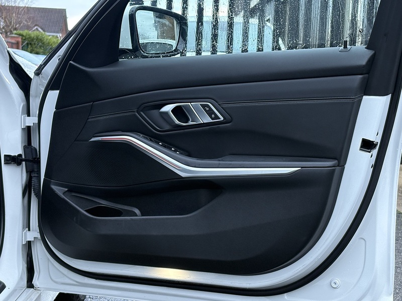 BMW 3 Series 320i M Sport - U614