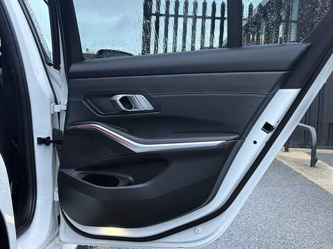 BMW 3 Series 320i M Sport - U614