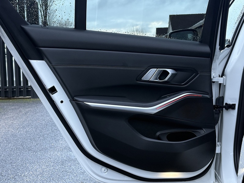 BMW 3 Series 320i M Sport - U614