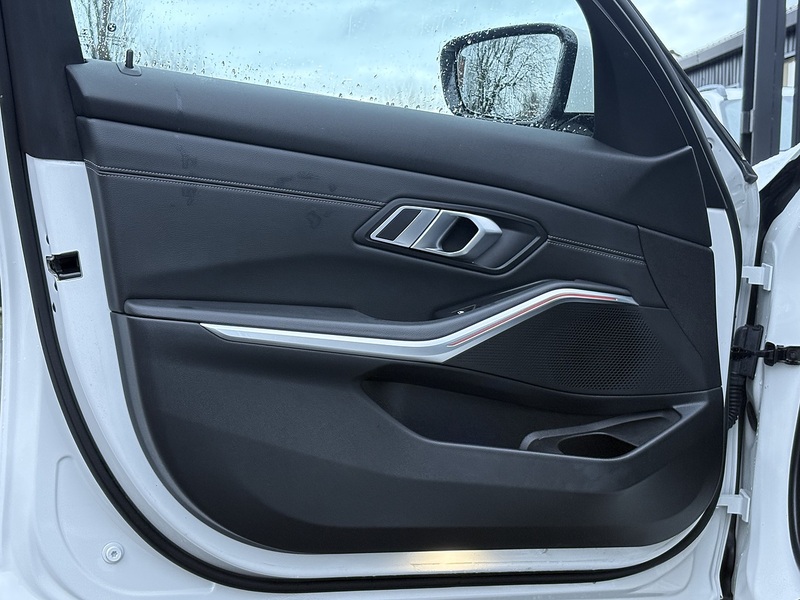 BMW 3 Series 320i M Sport - U614