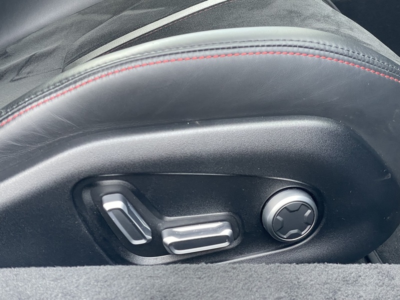 Lotus Emira V6 First Edition - U619