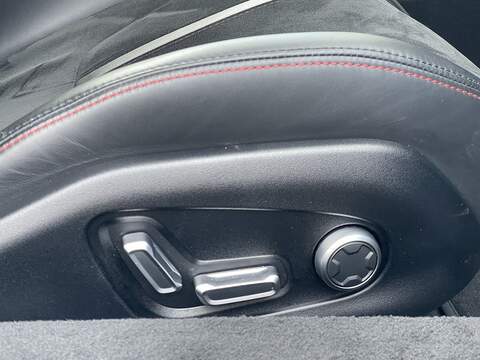 Lotus Emira V6 First Edition - U619