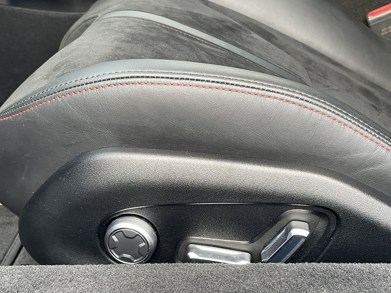 Lotus Emira V6 First Edition - U619