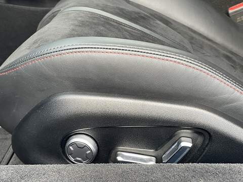 Lotus Emira V6 First Edition - U619