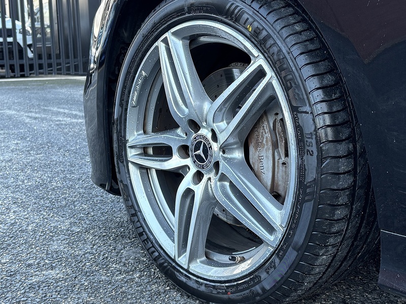 Mercedes-Benz E Class E220d AMG Line - U621