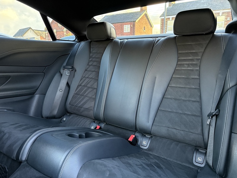 Mercedes-Benz E Class E220d AMG Line - U621
