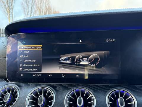 Mercedes-Benz E Class E220d AMG Line - U621