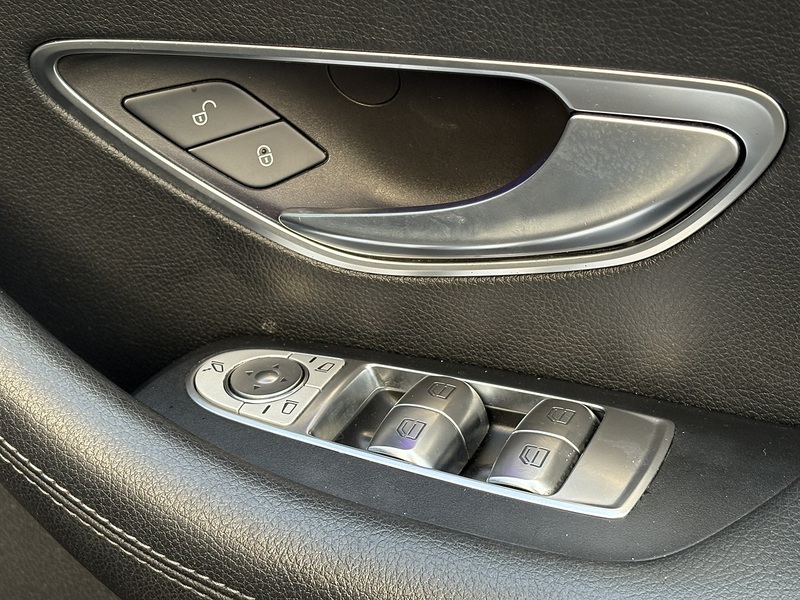 Mercedes-Benz E Class E220d AMG Line - U621