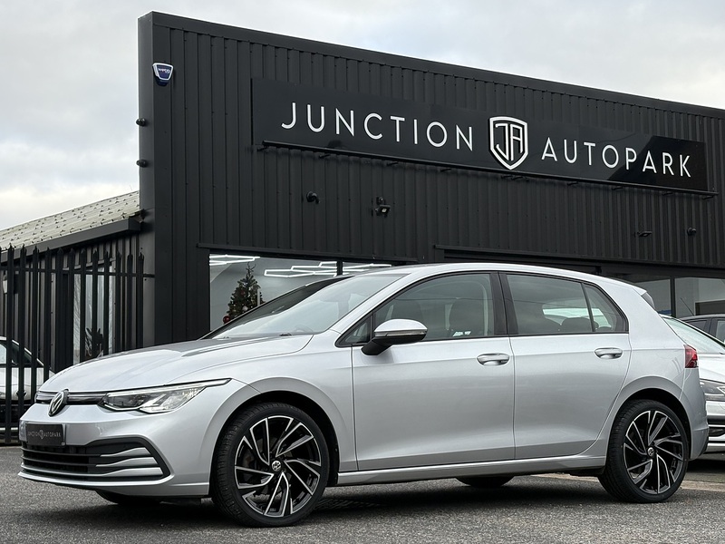 Volkswagen Golf TDI Life - U626