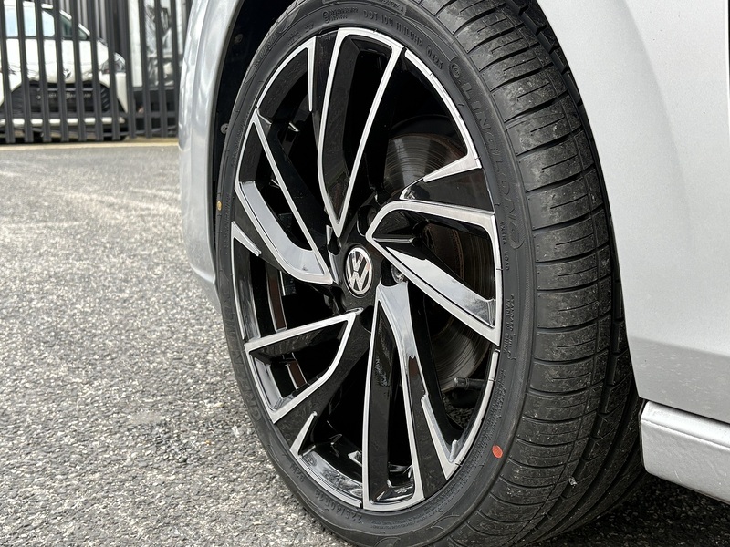 Volkswagen Golf TDI Life - U626