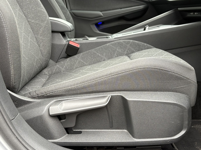 Volkswagen Golf TDI Life - U626