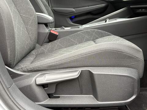 Volkswagen Golf TDI Life - U626