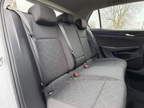 Volkswagen Golf TDI Life - U626