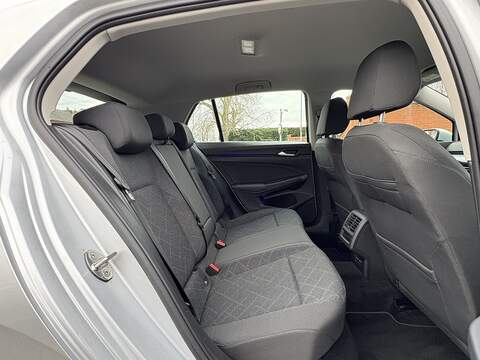 Volkswagen Golf TDI Life - U626